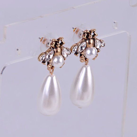 Vintage Insect pearl drop earrings - Picture 2 of 4